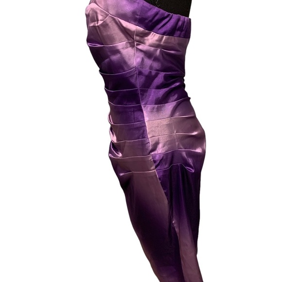 Le chateau Dress In size M. - Picture 2 of 12